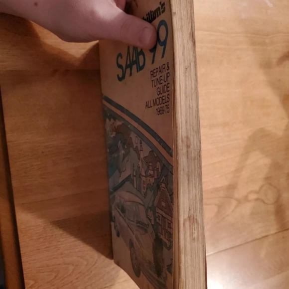 Chilton's SAAB 99 Repair & Tune Up Guide All Models 1969-1975 - Picture 4 of 4